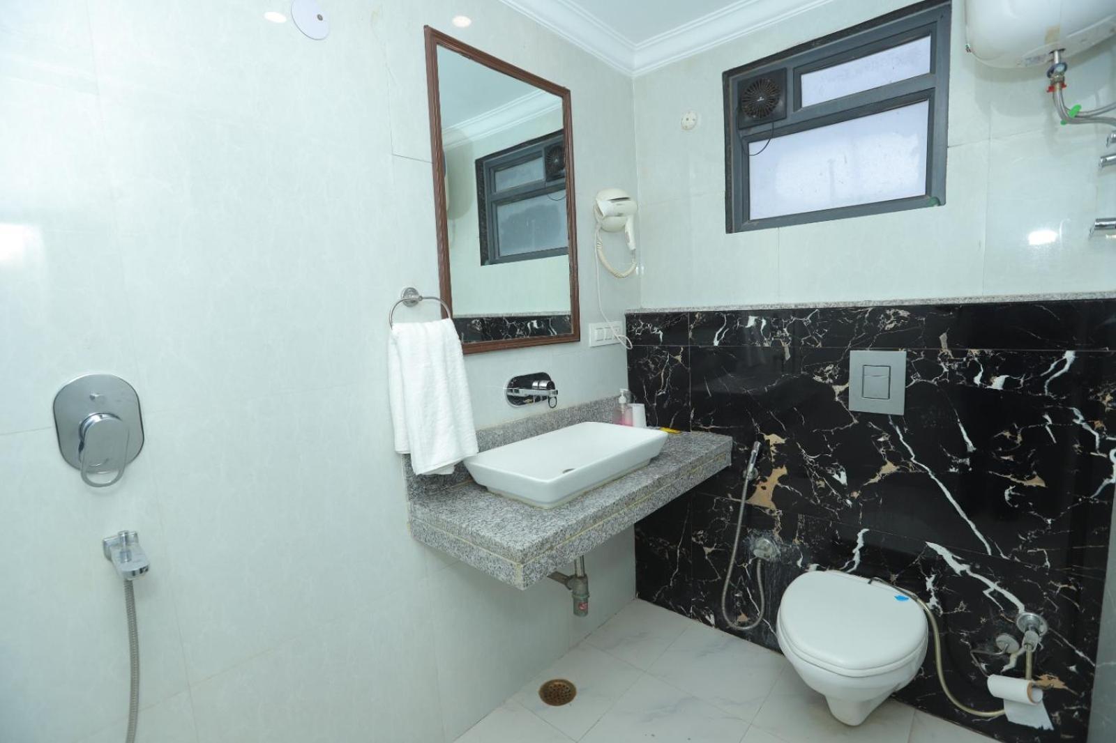 Hotel Vijaydeep Place Near Delhi Airport Nueva Delhi Exterior foto